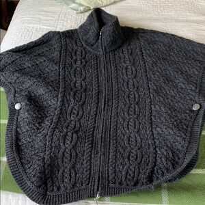 Inis crafts fisherman sweater made in Ireland 100% Merino wool. Irish